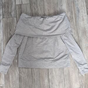 Como Black Off-Shoulder Light Gray Sweater NWOT S